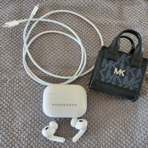 Apple Airpod Pros with MK case and cord